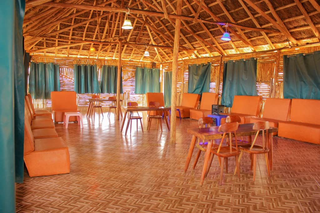 Restaurant seating